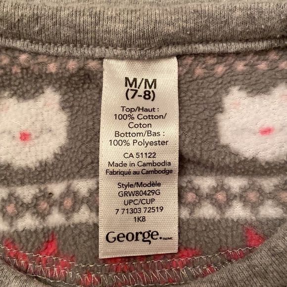 🌺 GEORGE Sparkly Reindeer Kitty PJ Top - Picture 4 of 4